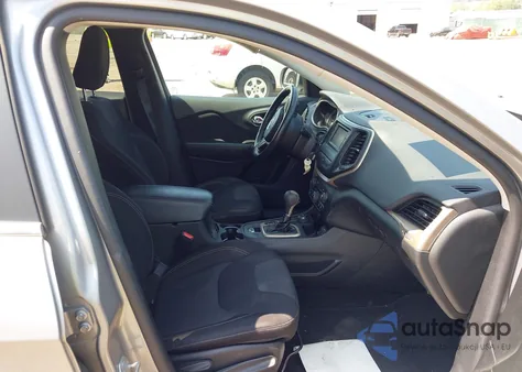 2015 Jeep Cherokee Latitude z USA, uszkodzony, nr VIN 1C4PJMCB2FW501154